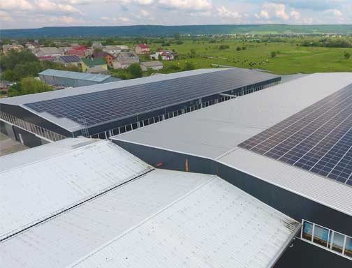 Sistema solare da 2 MW sul tetto della fabbrica svizzera