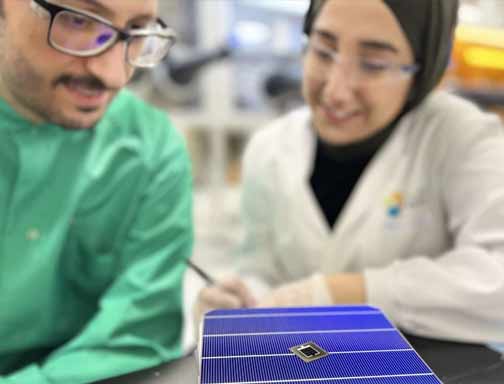 L'efficienza delle celle solari tandem in perovskite/silicio raggiunge il 33,2%